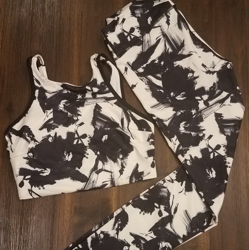 Joy Lab Outfit! Medium. New Condition